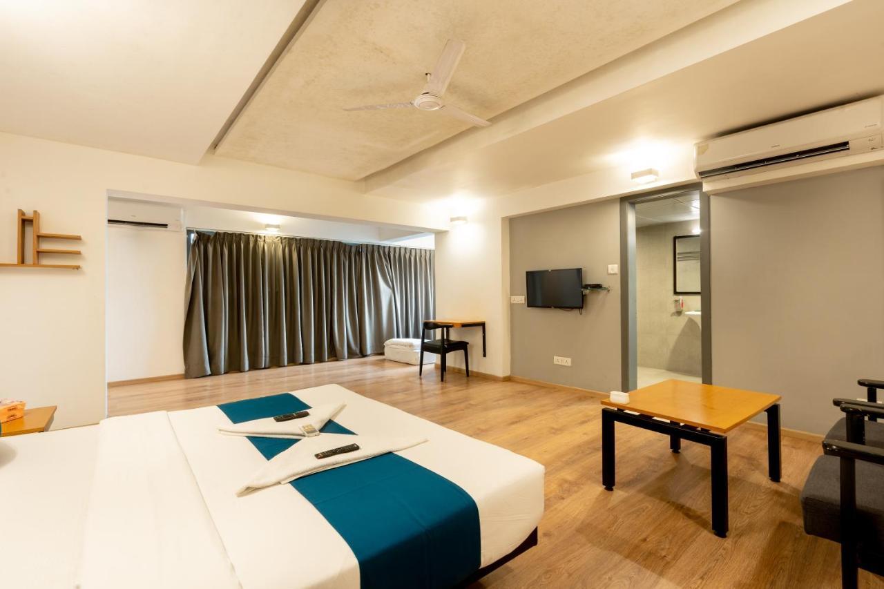 Hotel Arma Town House Мумбай Екстериор снимка