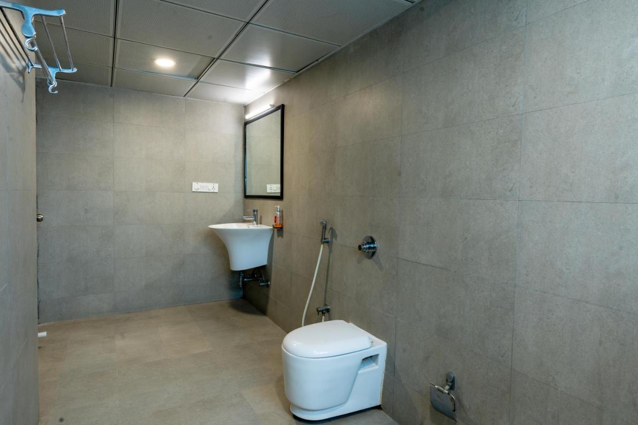 Hotel Arma Town House Мумбай Екстериор снимка